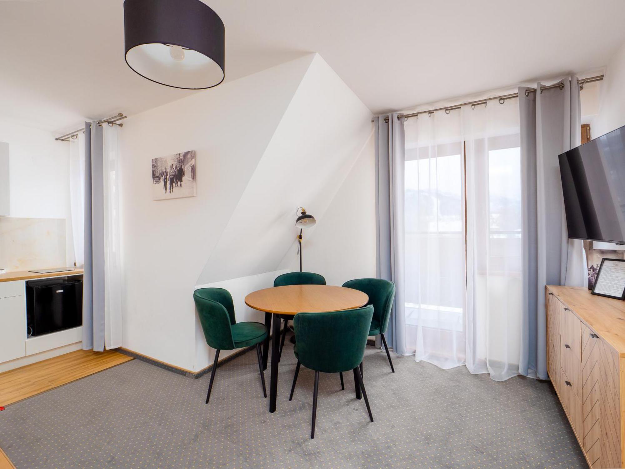 Villa 84 & Apartments Jacuzzi & Sauna Zakopane Dış mekan fotoğraf